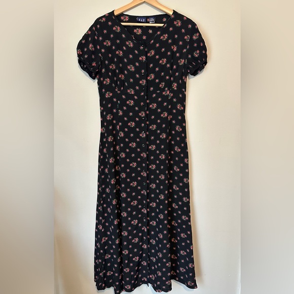 GAP Dresses & Skirts - THE gap floral 1940’s style dress Y2K size Medium